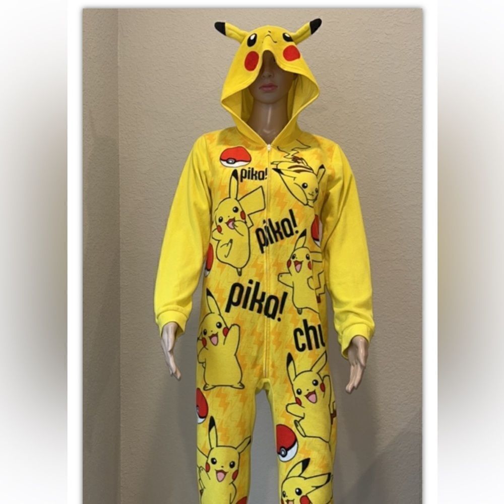 Pokémon Picachu onesie - Picture 2 of 7